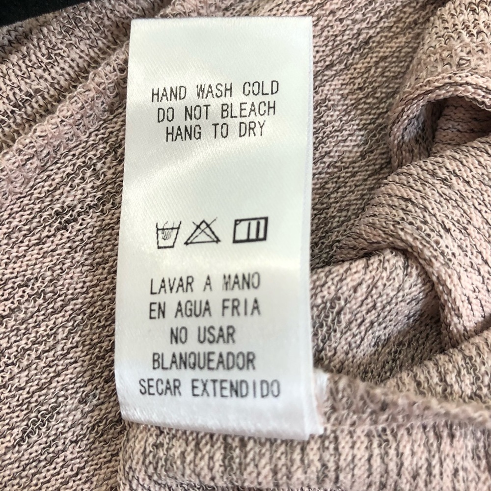 Doe & Rae Bell Sleeve Colorblock Shirt - Picture 8 of 8